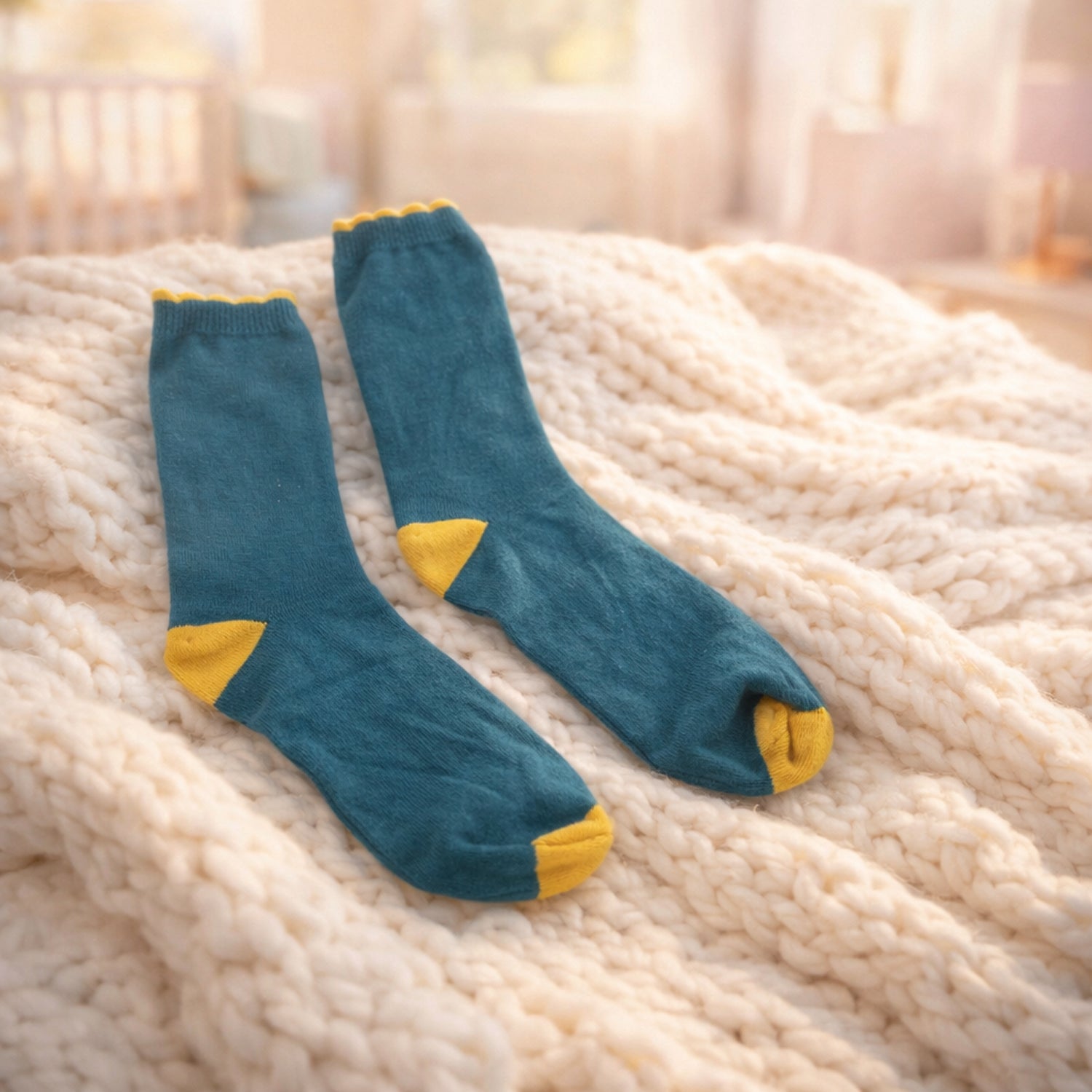 Breathable cotton socks pair