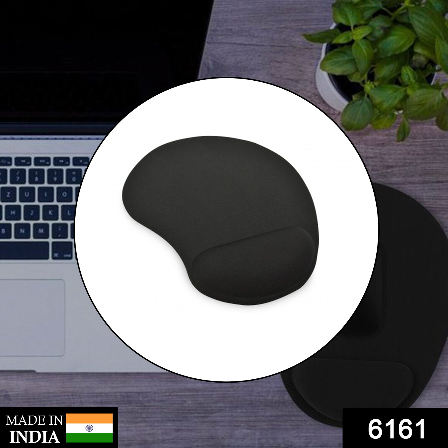Mouse pad with wrist support 