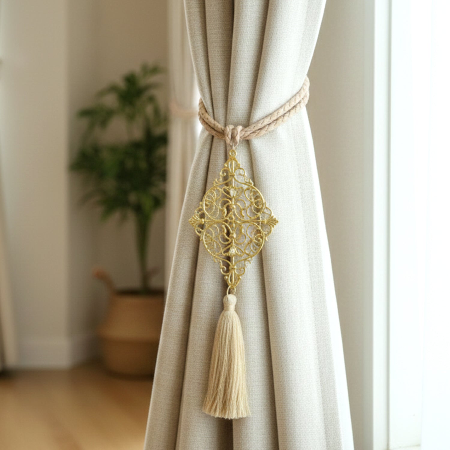 Curtain Tie